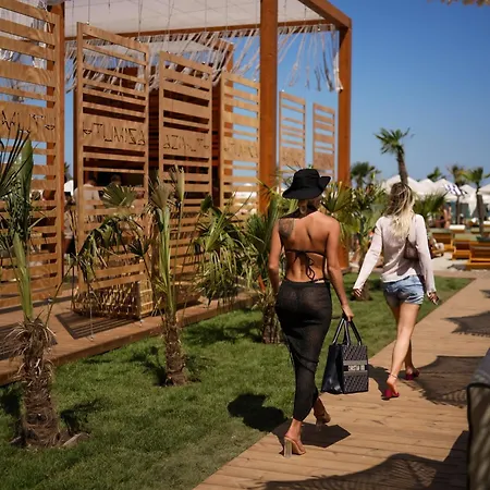 Edward - Apart-resort Mamaia Nord - Azimuth Apartmán Năvodari
